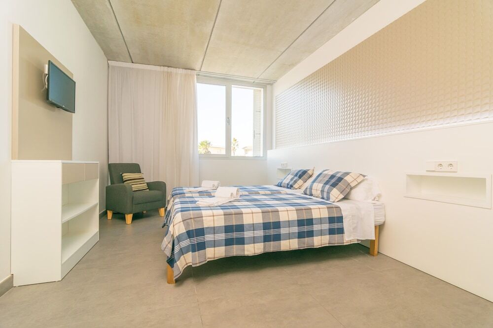 gallery_image_hidden_5