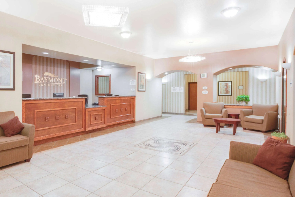Lobby & Reception