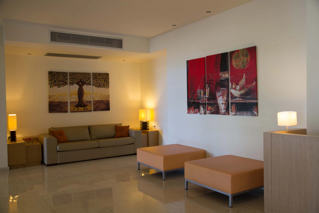 Lobby & Reception