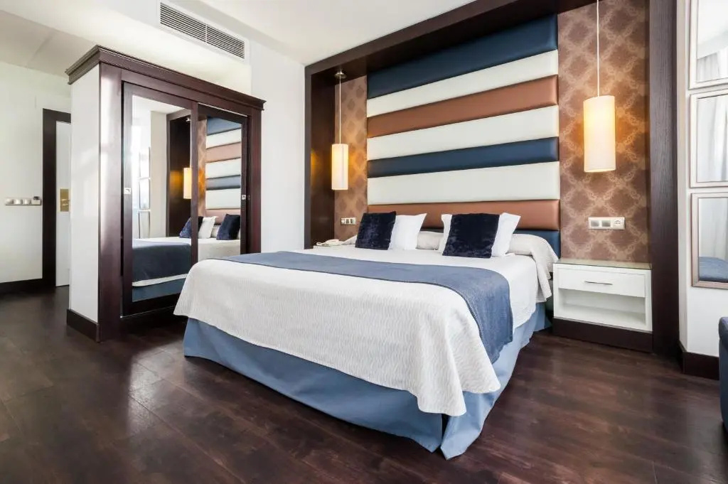 Superior Double room (full double bed)