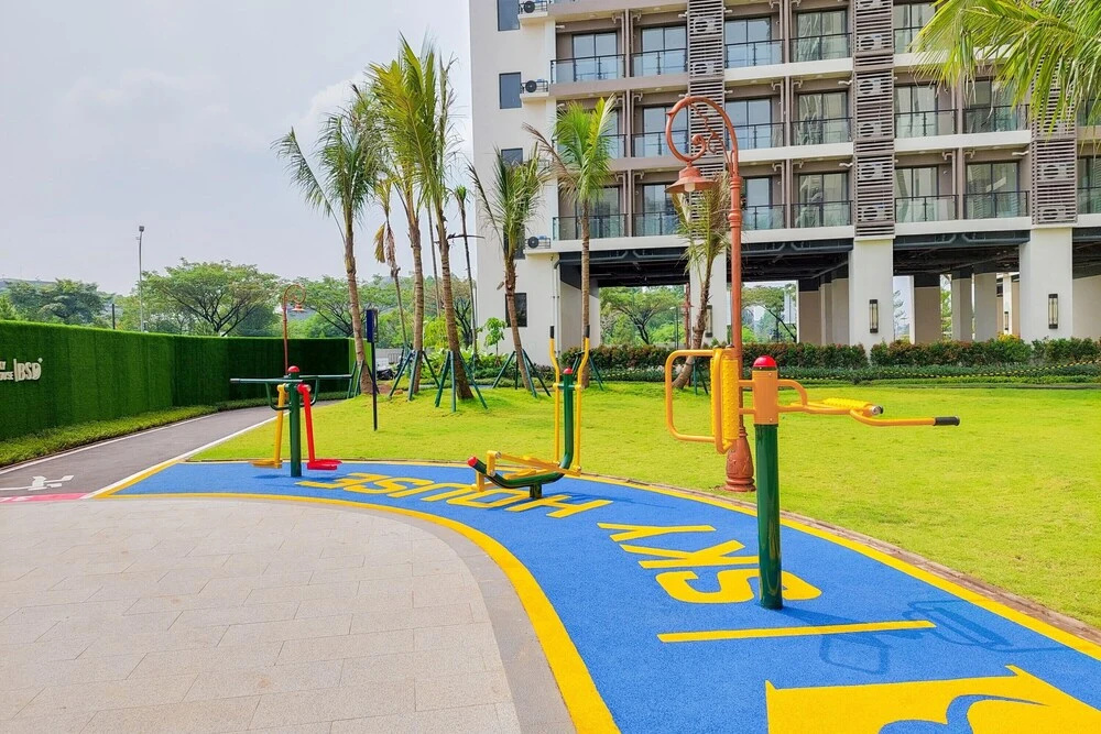 Cozy Stay and Strategic Studio at Sky House Apartment BSD
