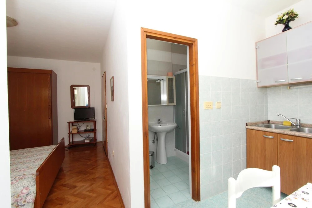 Double Studio with balcony (full double bed)
