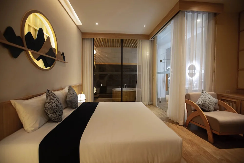 The Arch Phuket Hotel — фото