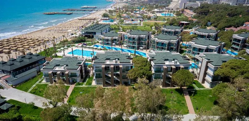 Beach & Waterfront