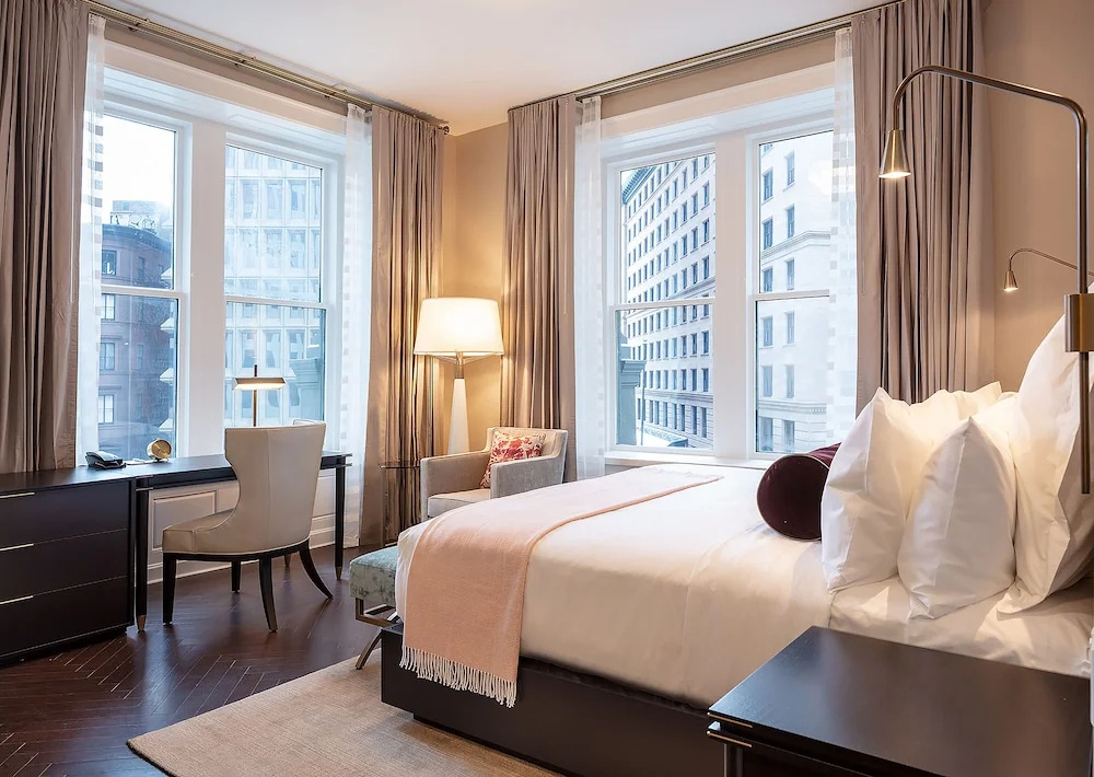 Grand room