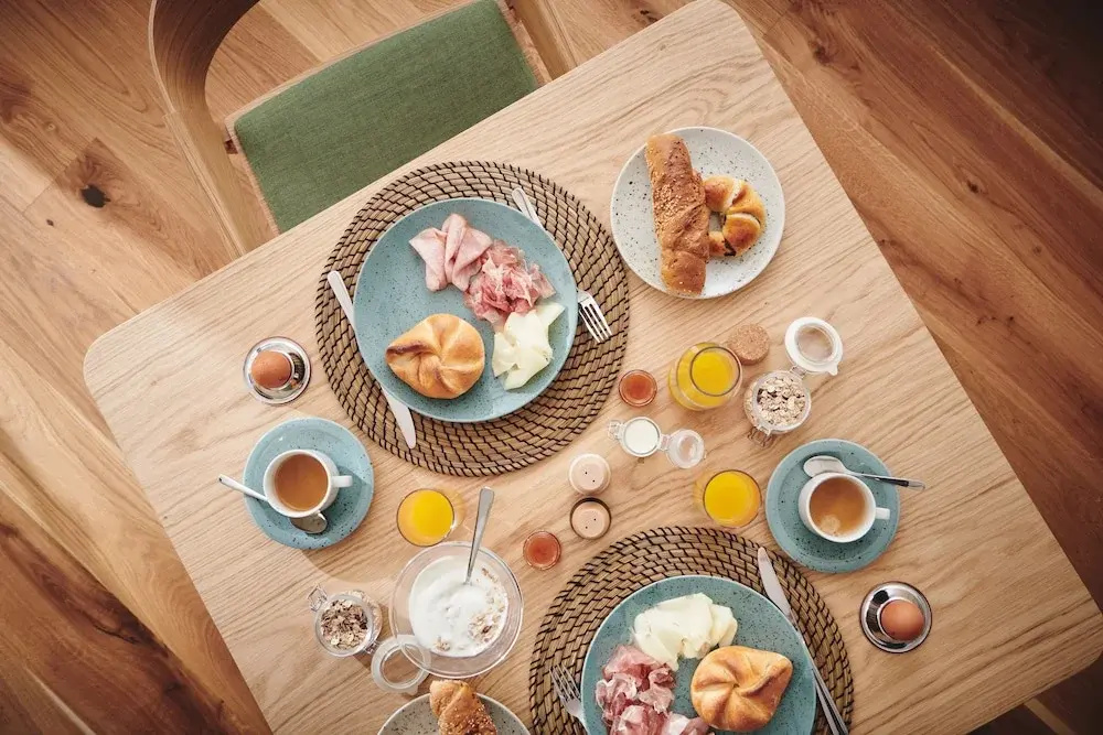 Food & Beverage