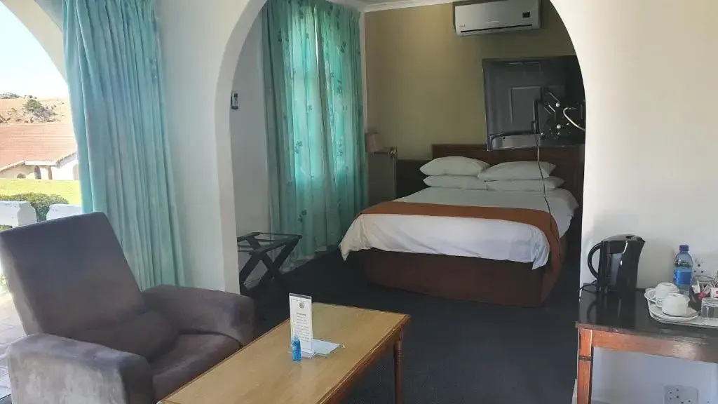 Standard Double room with garden view (full double bed)