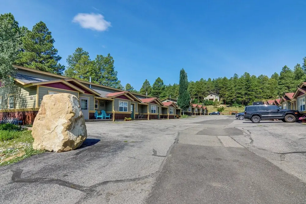 Steps to Lake Pagosa! Remodeled Home w/ Sleds