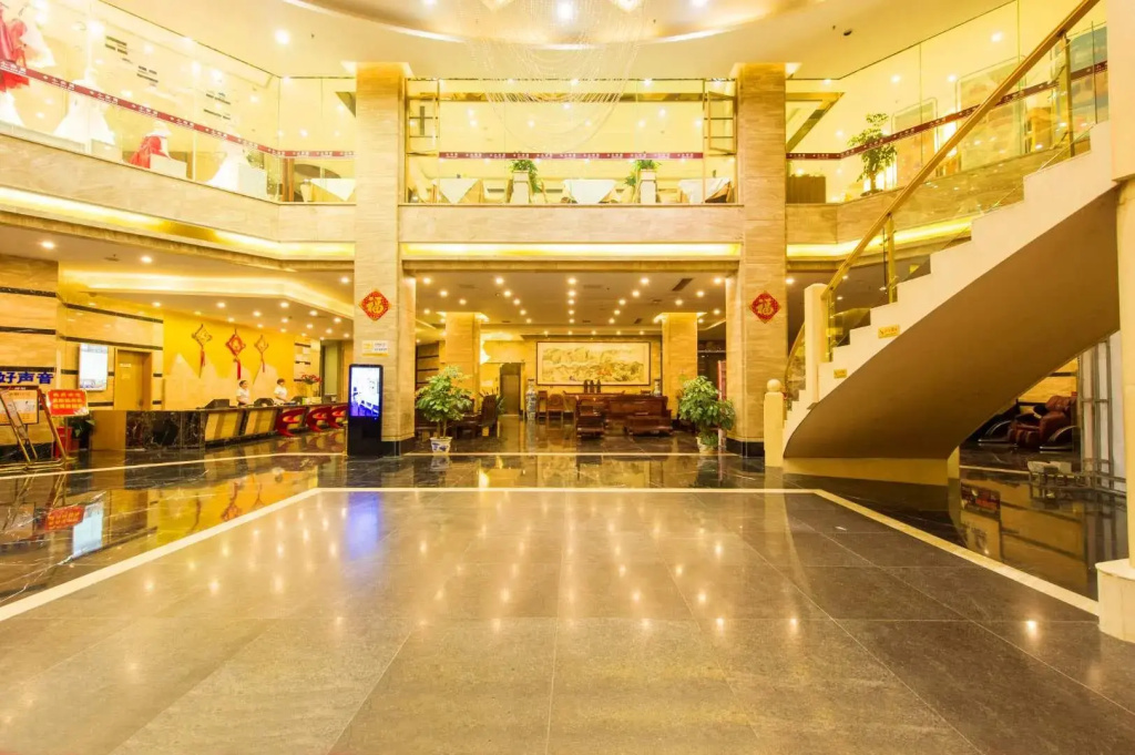 Lobby & Reception