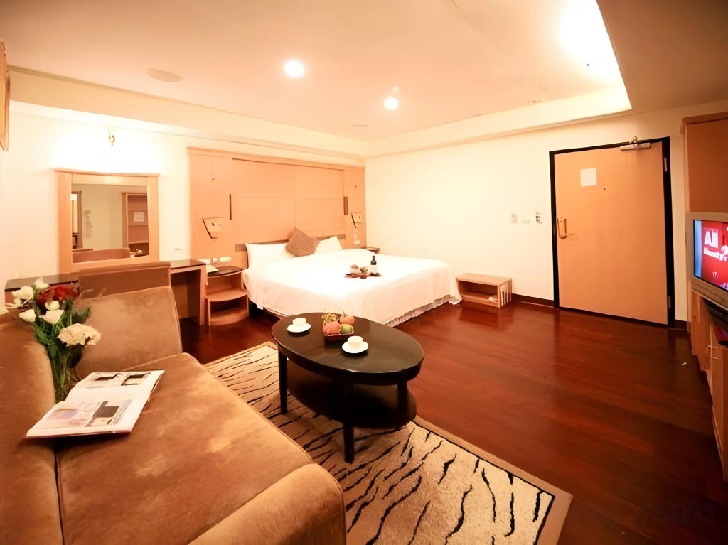 Ming Lu Holiday Hotel — 5