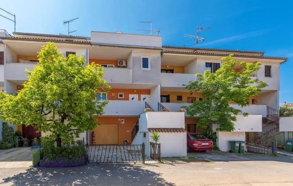 Apartment Bella with Balcony