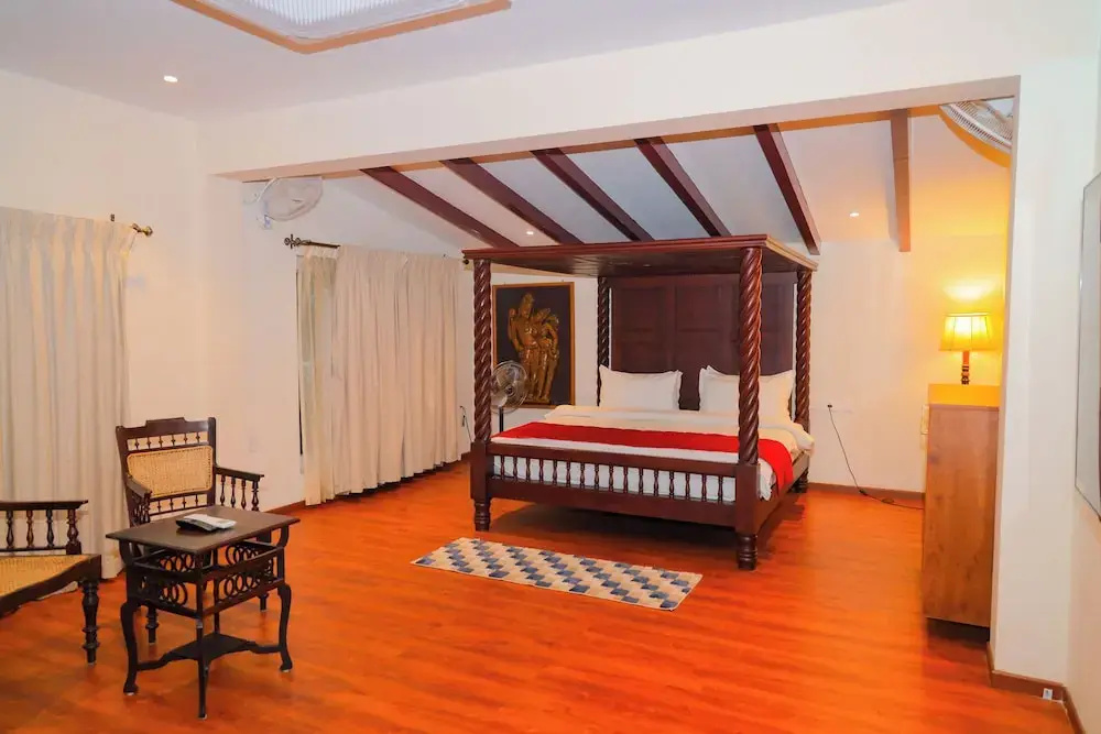 Royal room