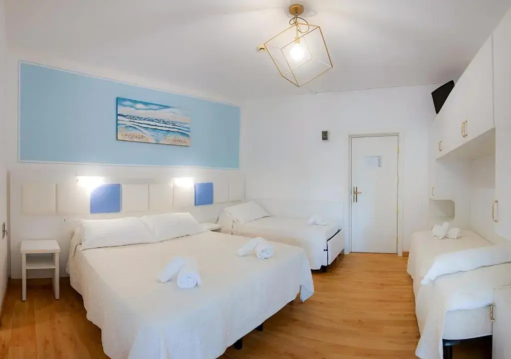 Standard Quadruple room with balcony