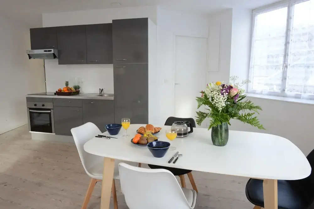 Afficher la photo 6 — Appartement lumineux 3éme étage