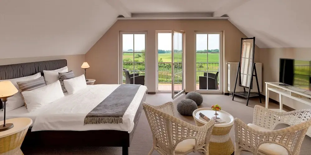 2 Bedrooms Deluxe Apartment