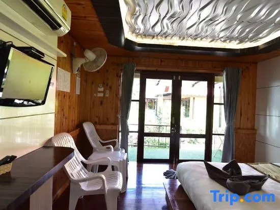 Двухместный номер Classic с видом на сад двуспальная кровать в Ricci House Resort