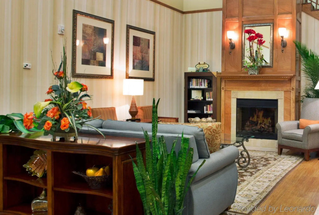 Lobby & Reception