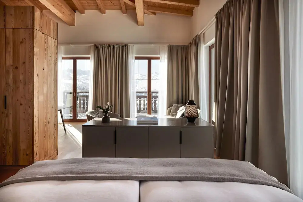 Luxury Double Suite full double bed