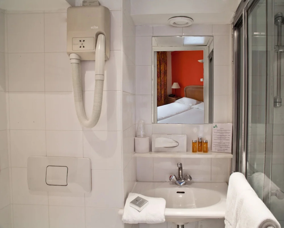 Grand Tonic Hôtel & SPA Paris 76