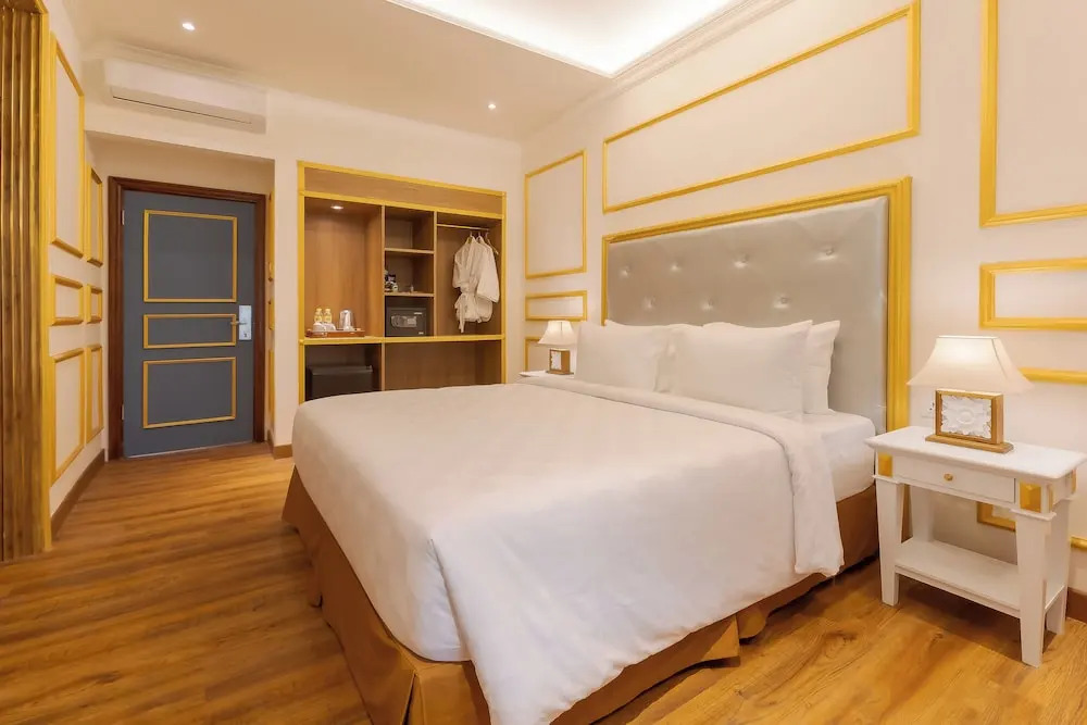 Fourteen Roses Boutique Hotel Legian