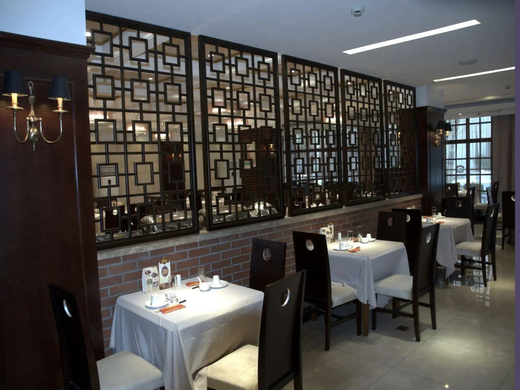 Food & Beverage