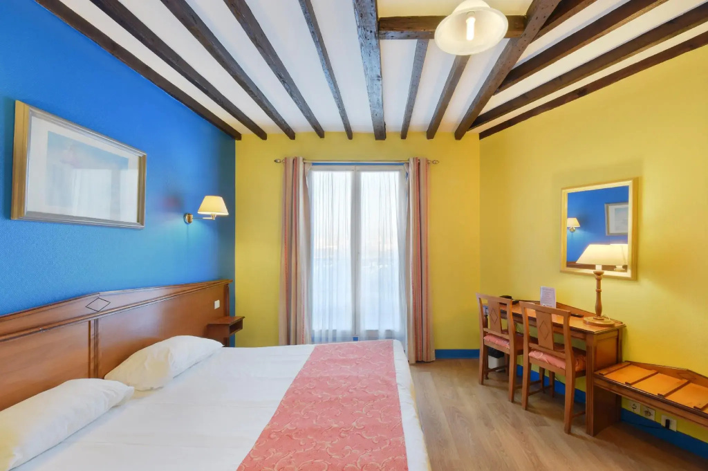 Superior Double room (full double bed)