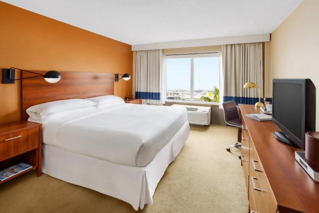 Four Points by Sheraton Los Angeles International Airport (USA) - Chambres