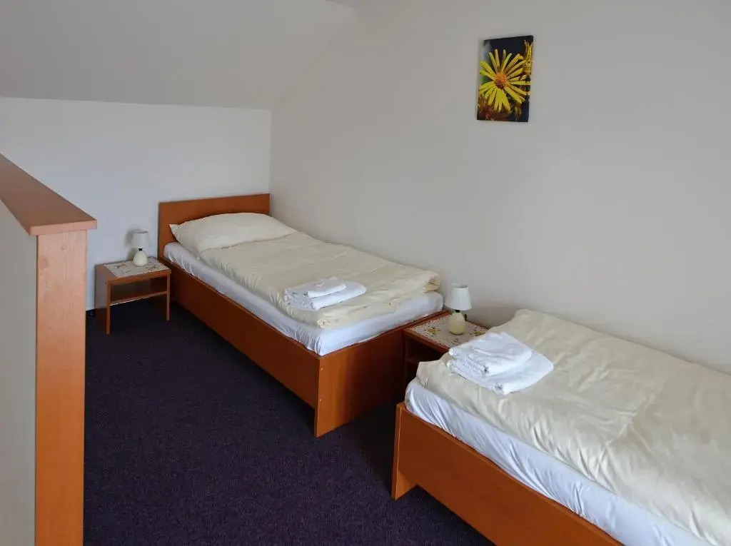 四人房，附設陽台