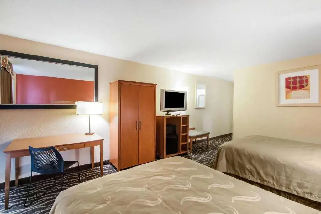 Quality Inn & Suites I-35 near Frost Bank Center - Chambres