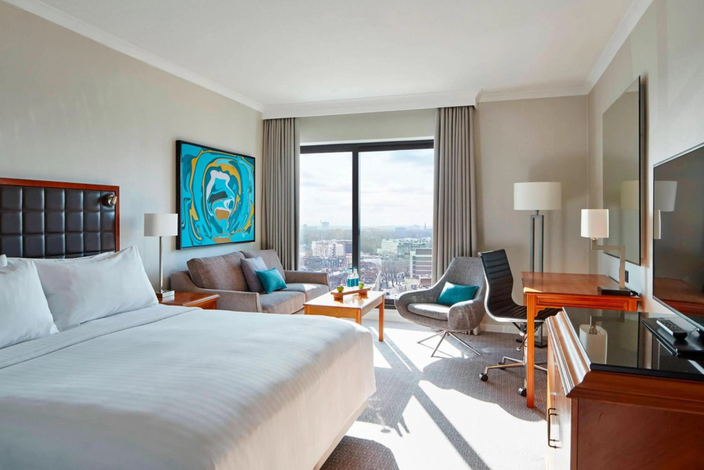 Отель London Marriott Hotel Marble Arch в Лондоне