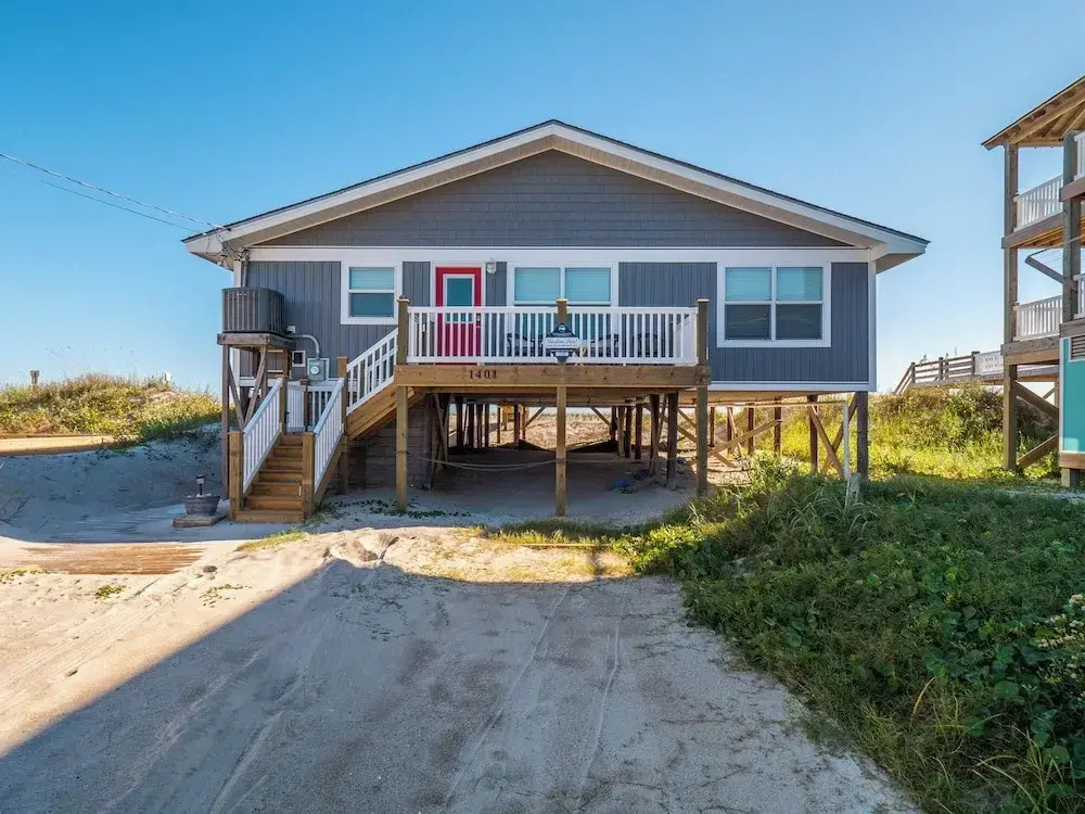 Sea Paradise Cottage by Topsail Realty