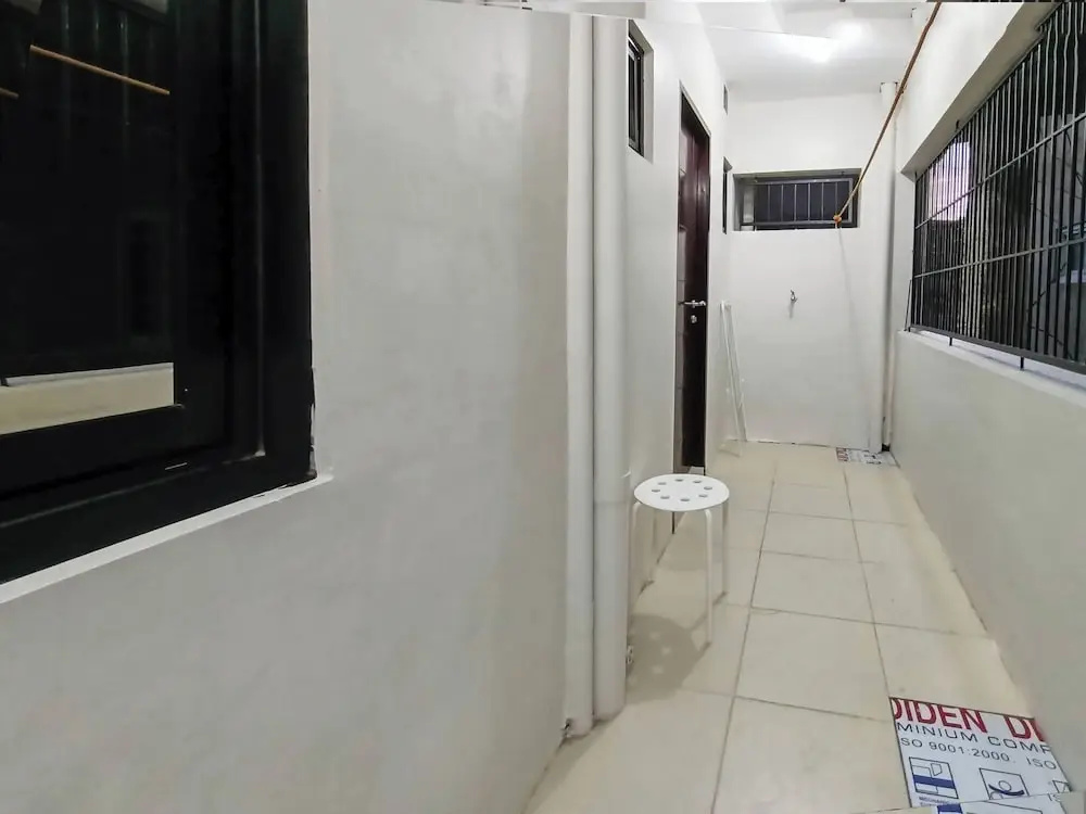 Manzil Anilao Unit 1 - Ground Floor 1st Room