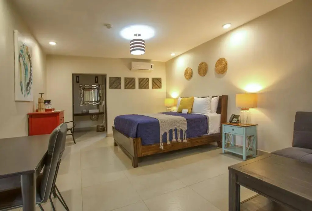 Standard Triple room
