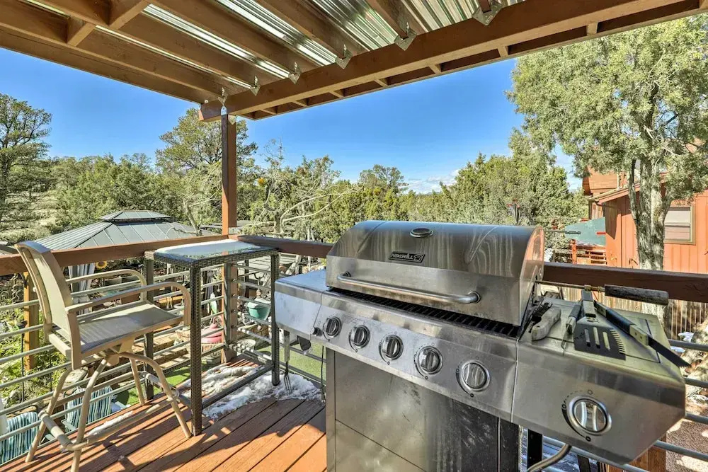 Hot Tub & Deck: Pet-friendly Home in Payson