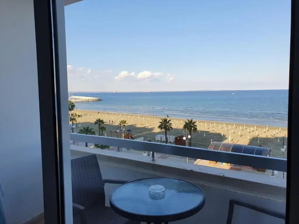 Alex Beach Apartment 33