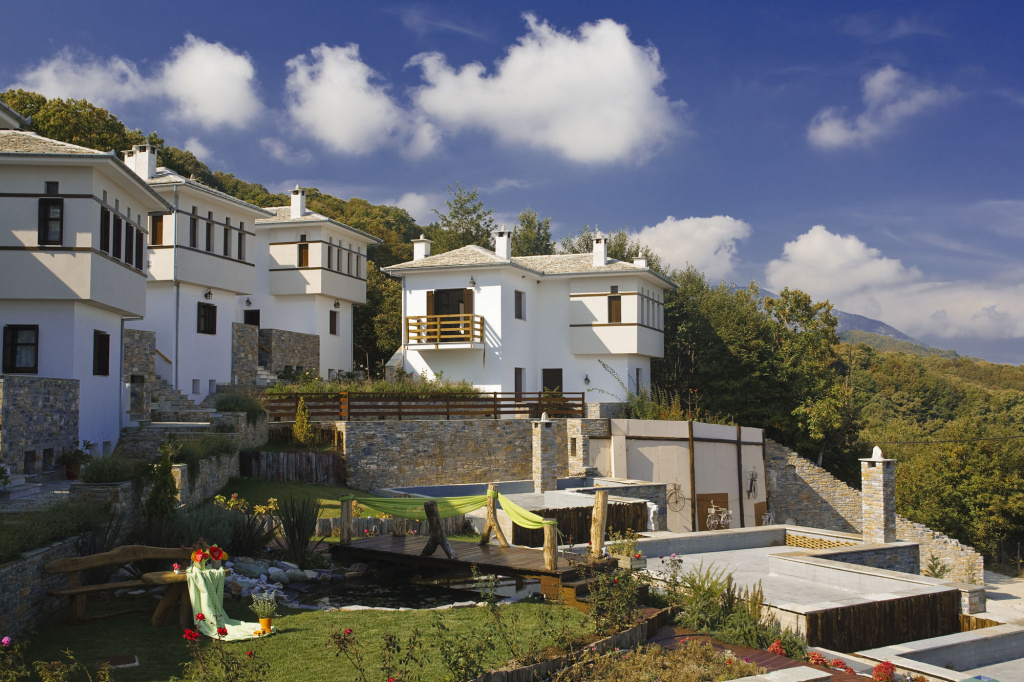 12 Months Luxury Resort - 3