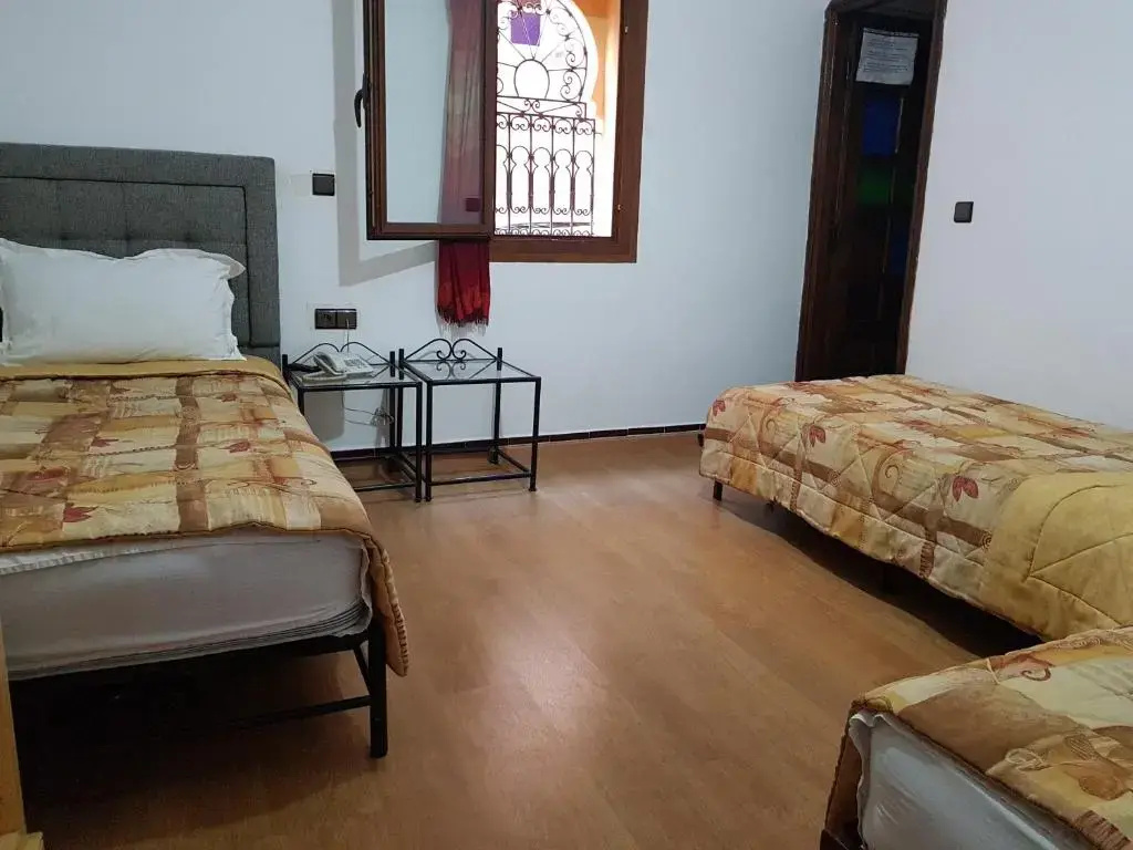 Standard Triple room