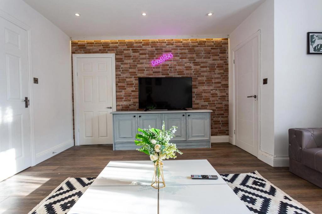 Hamlet Mews - 3 Bedroom House