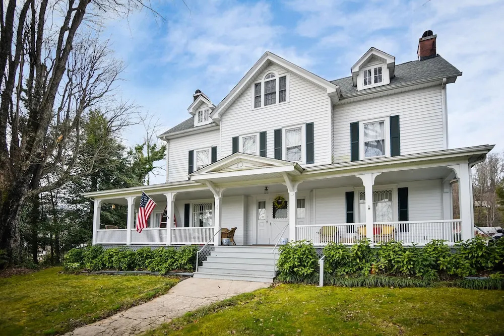 Love Lane Bed & Breakfast