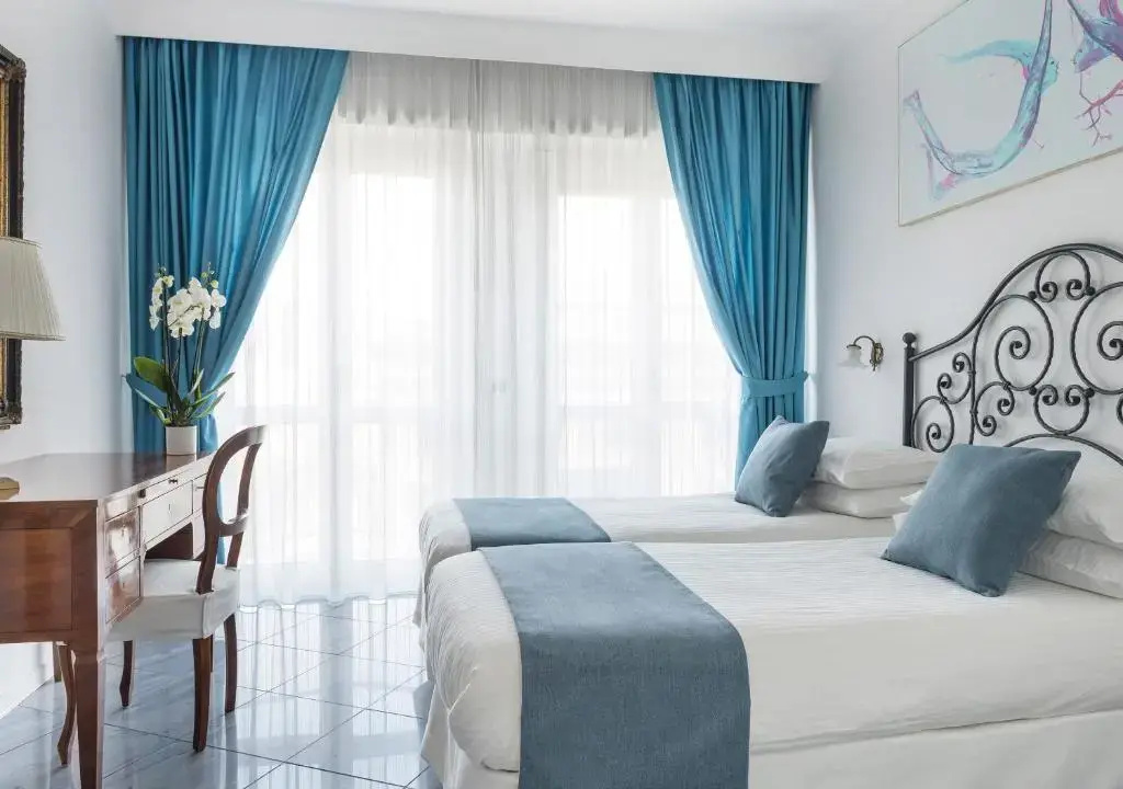 Superior Double room (full double bed)