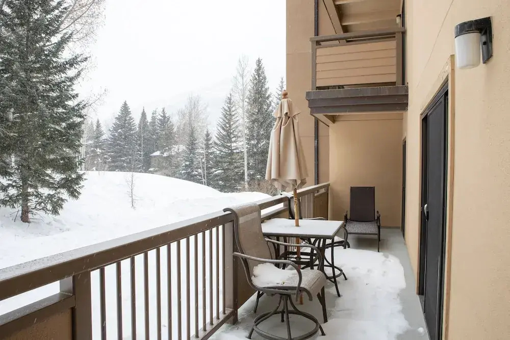 103 Fallridge Miniums 3 Bedroom Condo by RedAwning