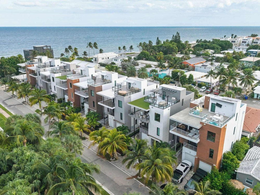 Shoreline Villa by Rove Rooftop & Beach Access