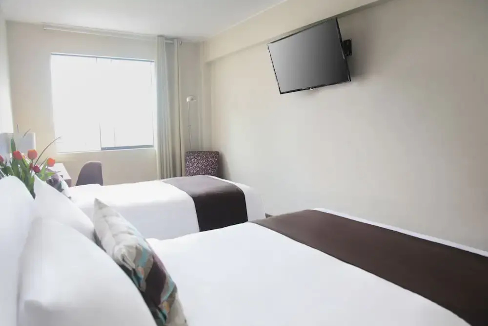 Deluxe Double room (full double bed)
