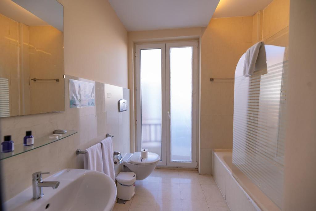 Двухместный номер Standard двуспальная кровать в Hotel Monasterio Granada - Adults Only
