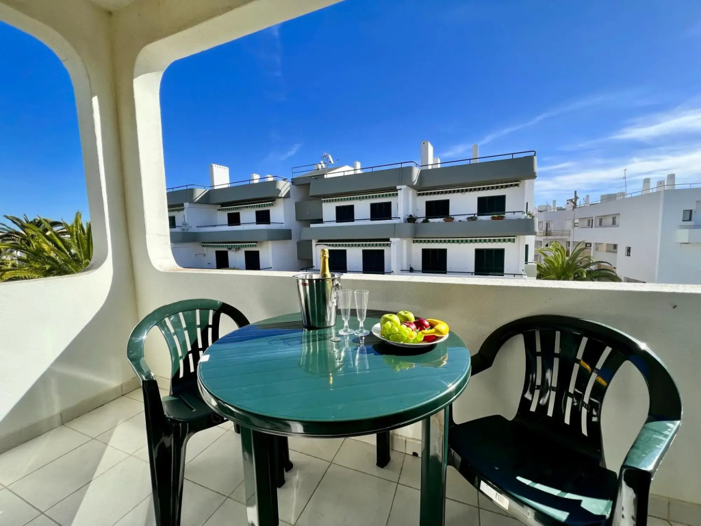Albufeira Delight With Pool by Homing