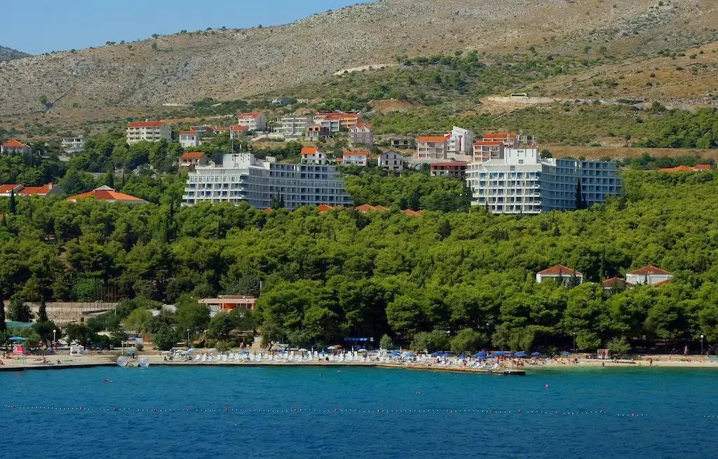 Beach & Waterfront