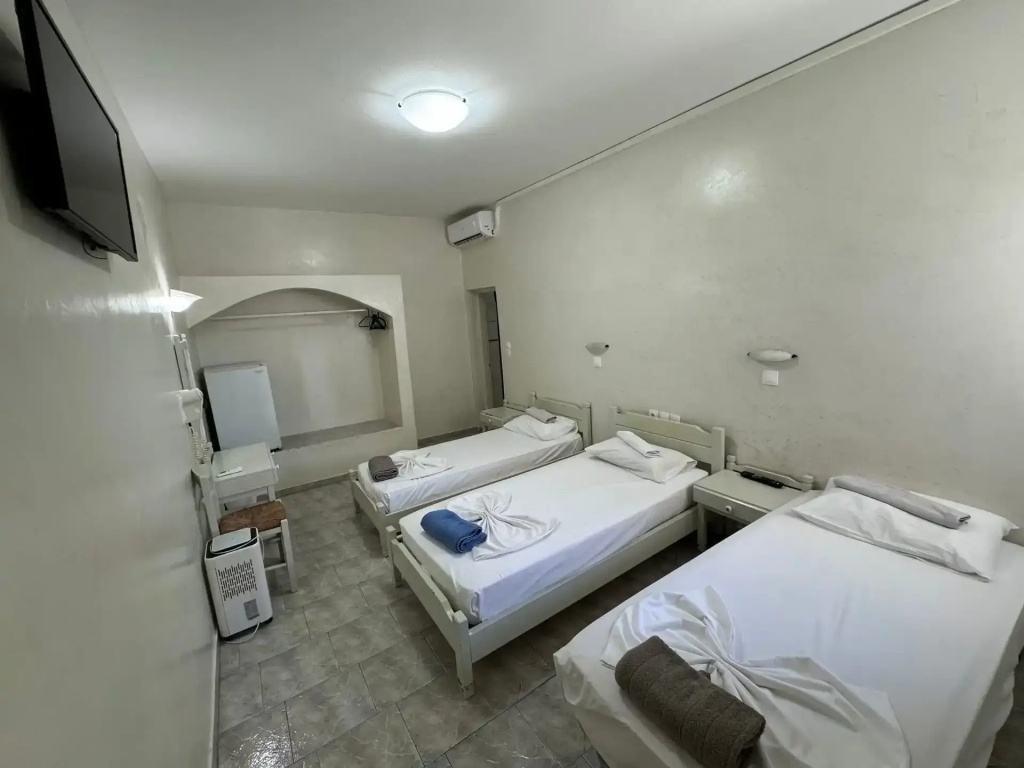 Economy room