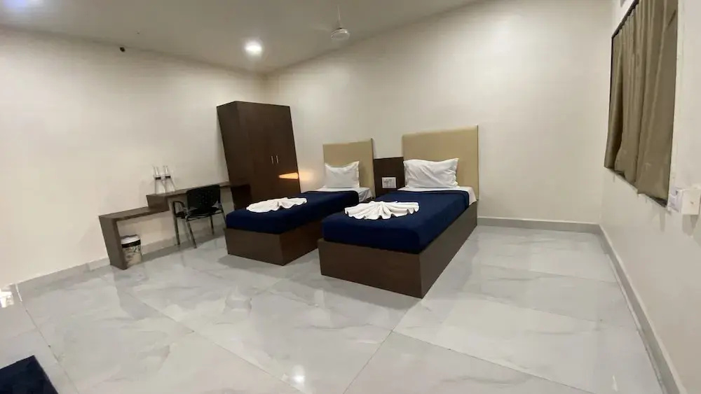 Lobby & Reception
