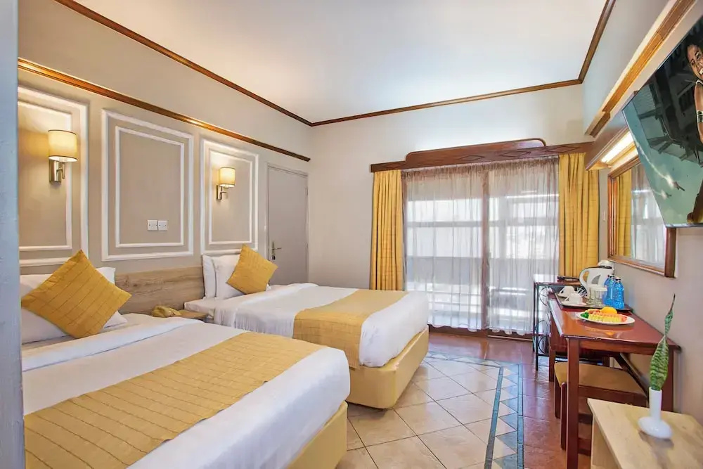 Maanzoni 680 hotel