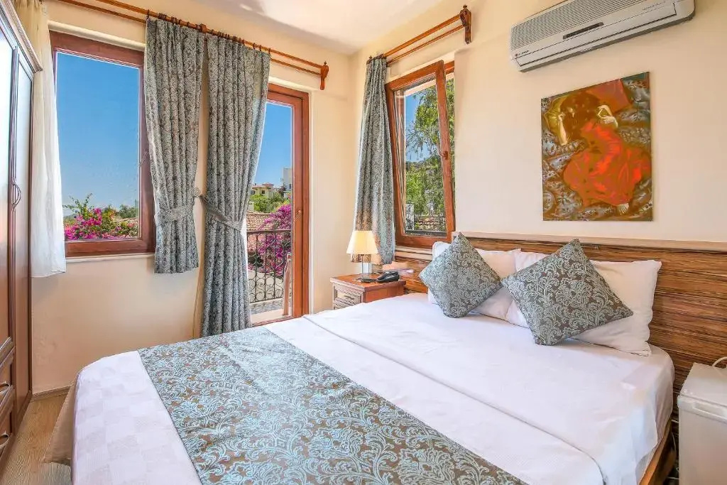 Double room with garden view (full double bed)